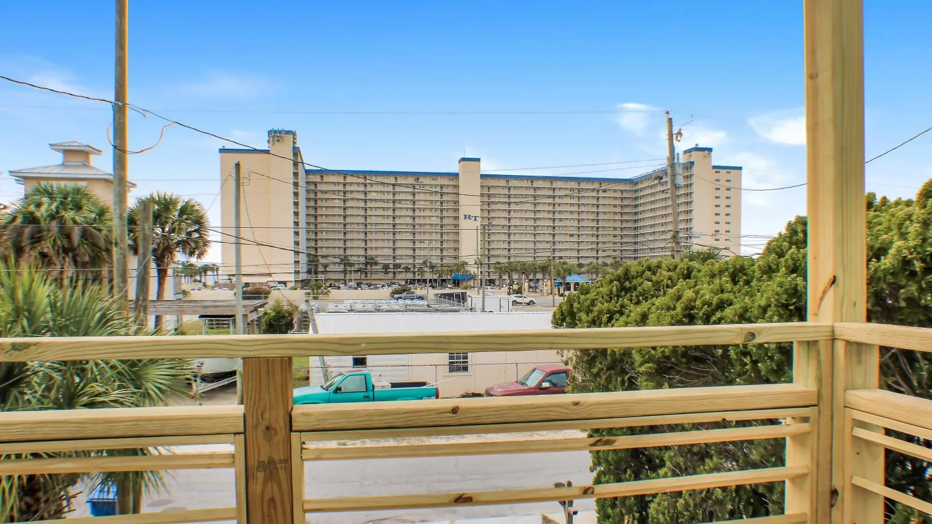 Oceanview Oasis - Relax With Hot Tub, Breakfast, Fire Pit & Putting Green! Panama City Beach Prázdninový dům