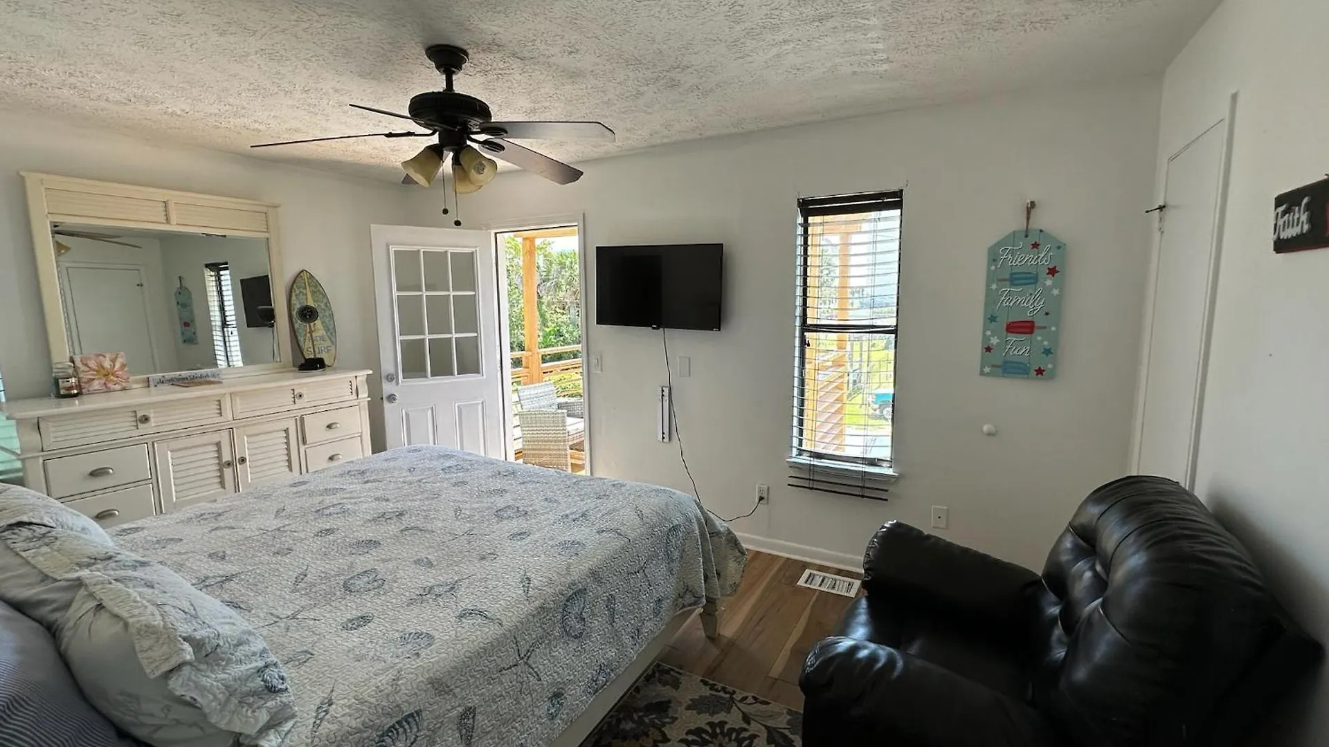 Oceanview Oasis - Relax With Hot Tub, Breakfast, Fire Pit & Putting Green! Panama City Beach 0*,  USA